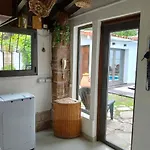 Amplio Chalet De Estilo